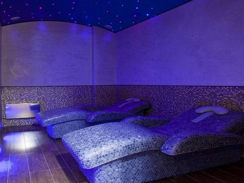 Aparthotel Atenea Valles image
