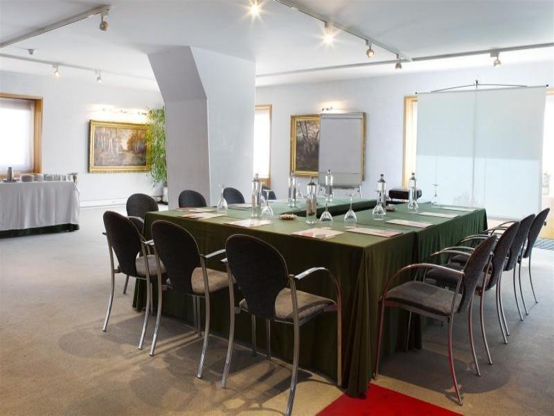 Aparthotel Atenea Valles image