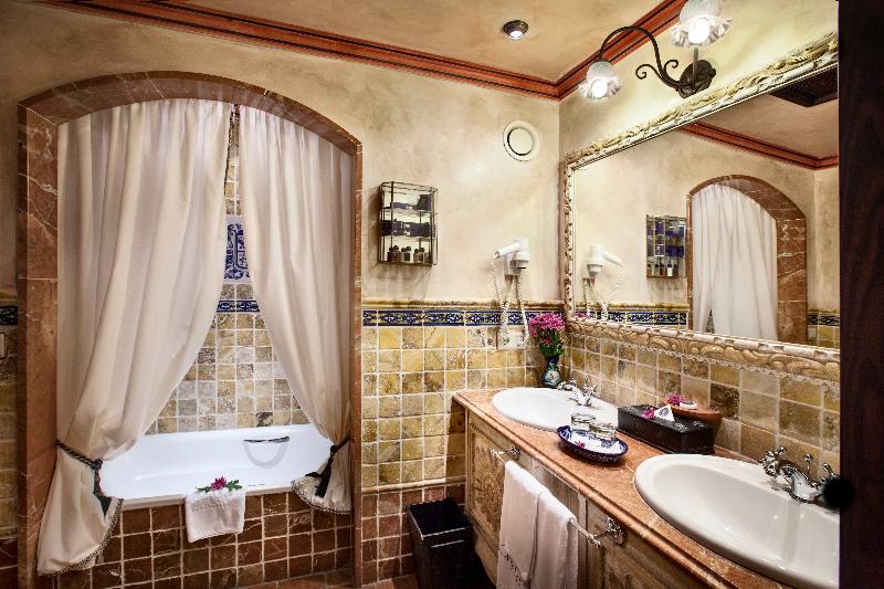 Europe Villa Cortes image