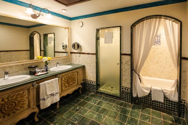 Europe Villa Cortes image