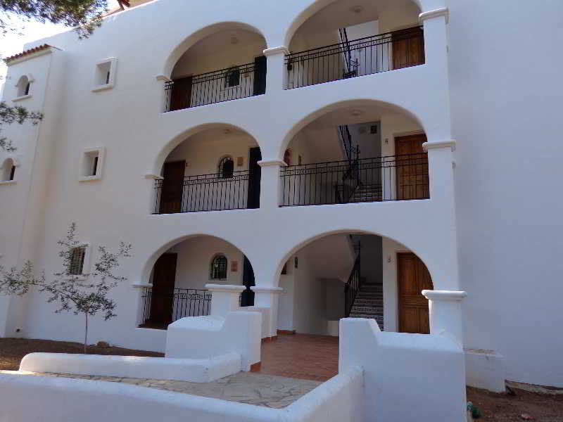 Benet Los Pinares Apartments