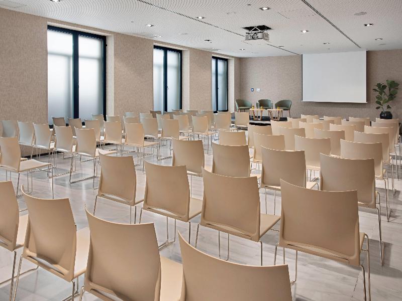 Melia Madrid Serrano image