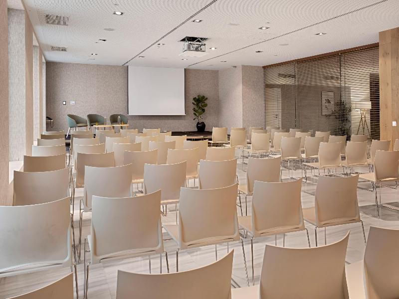 Melia Madrid Serrano image