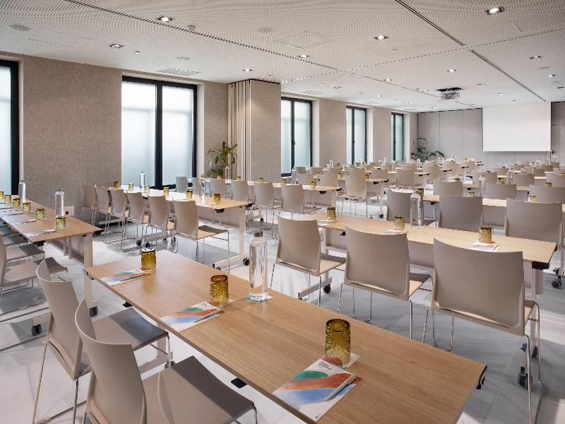 Melia Madrid Serrano image