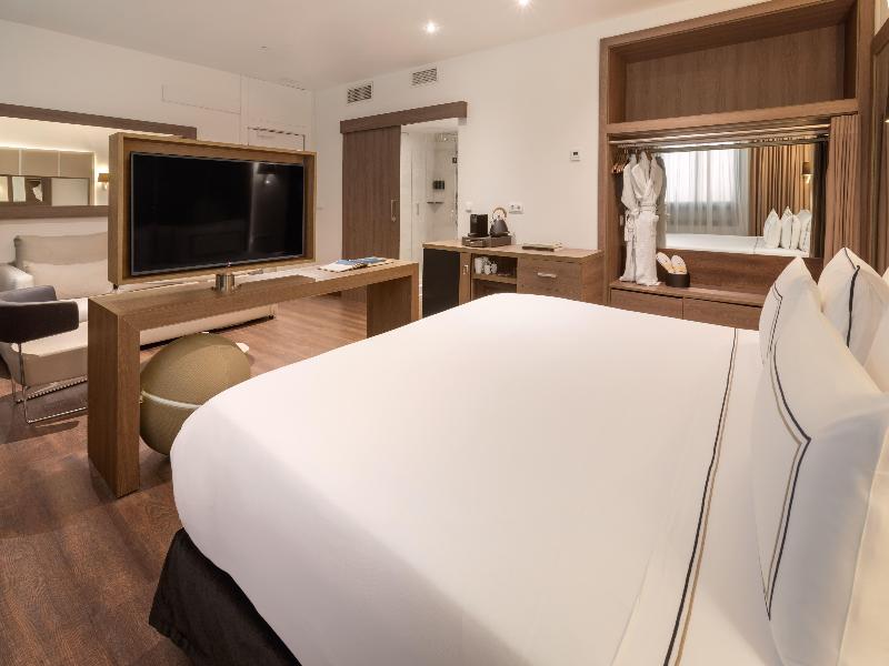 Melia Madrid Serrano image