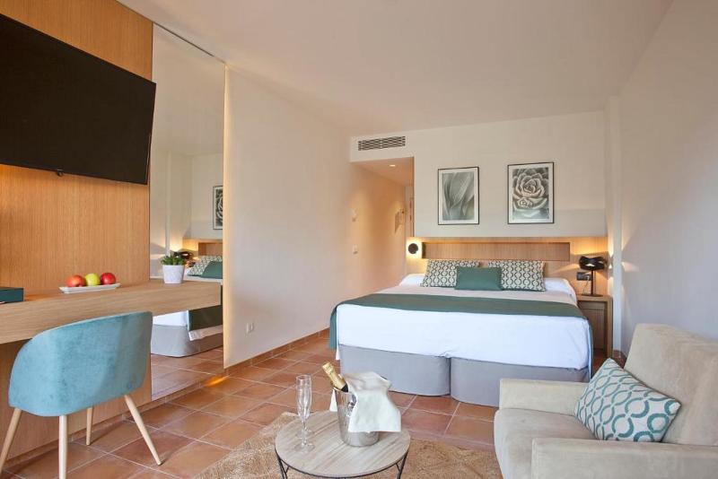 Mon Port Hotel & SPA image