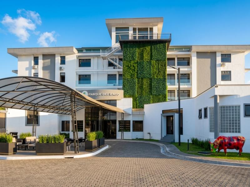 Parque Del Lago Boutique Hotel image
