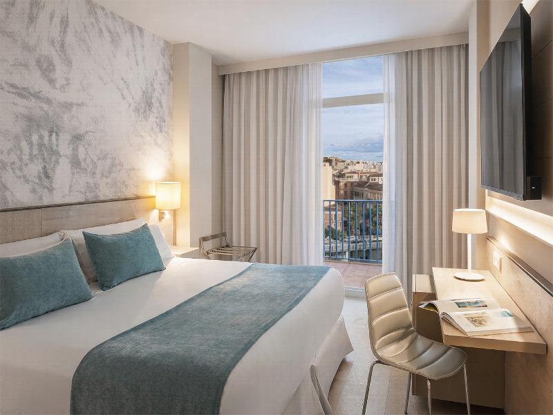 Salles Hotel Malaga Centro image