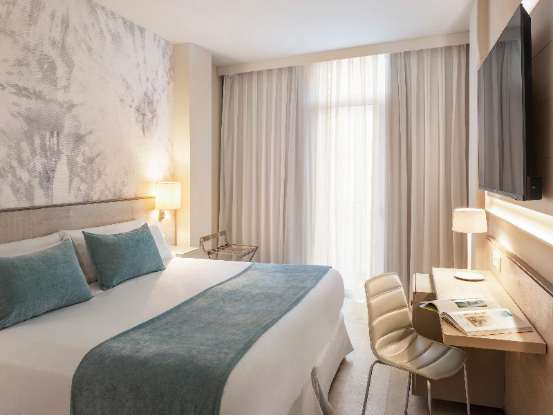 Salles Hotel Malaga Centro image