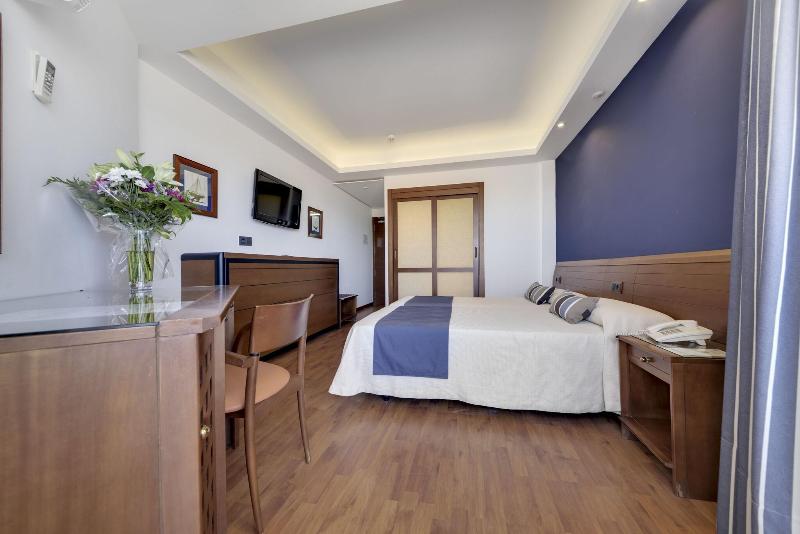 Hotel Puertobahia & SPA image