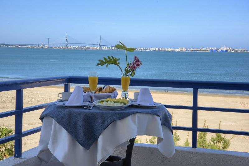 Hotel Puertobahia & SPA image