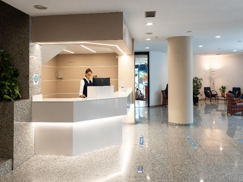 Aparthotel Campus image