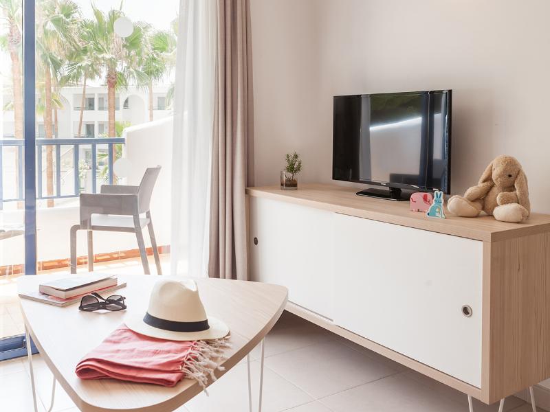 Wyndham Mallorca Portocolom Resort image