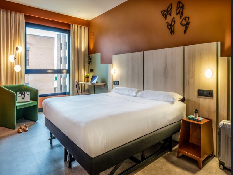 Ibis Styles Zaragoza Centro image
