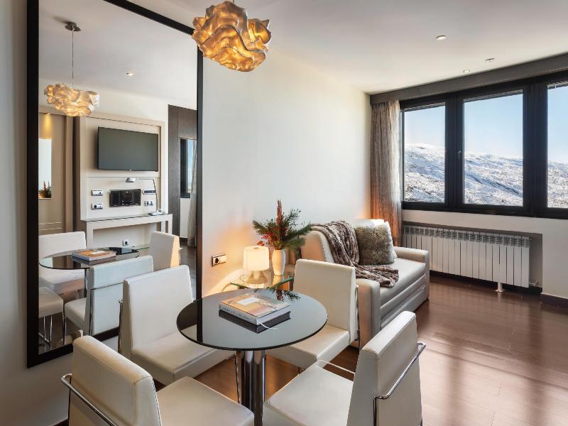 Melia Sol y Nieve image