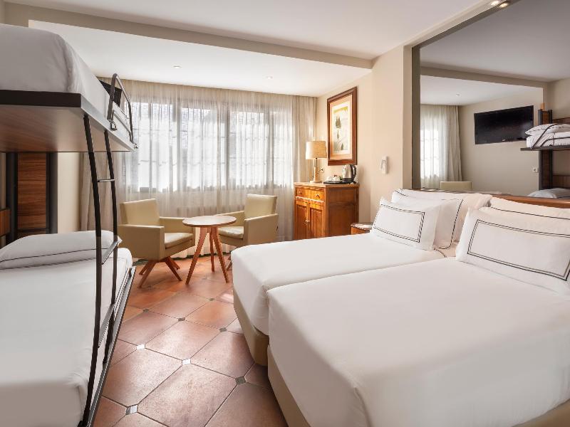 Melia Sol y Nieve image