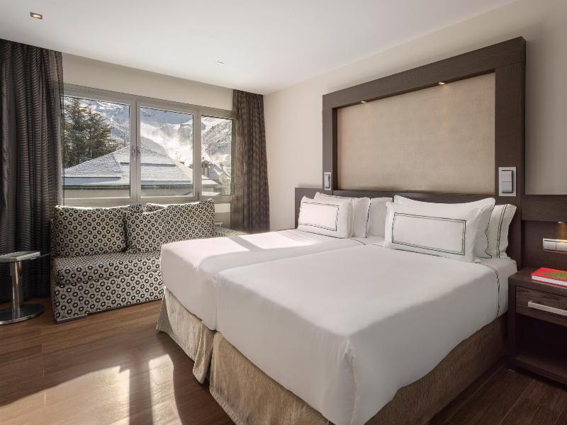 Melia Sol y Nieve image