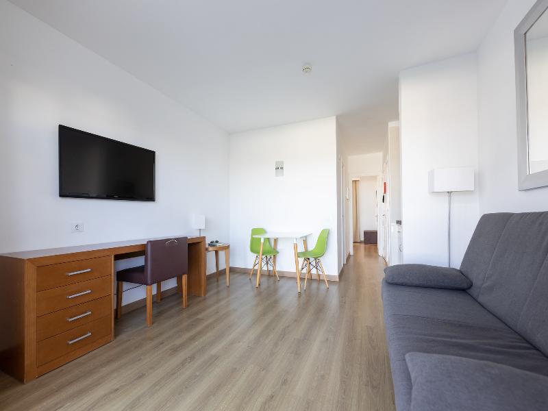 Apartamentos Hesperia Bristol Playa image