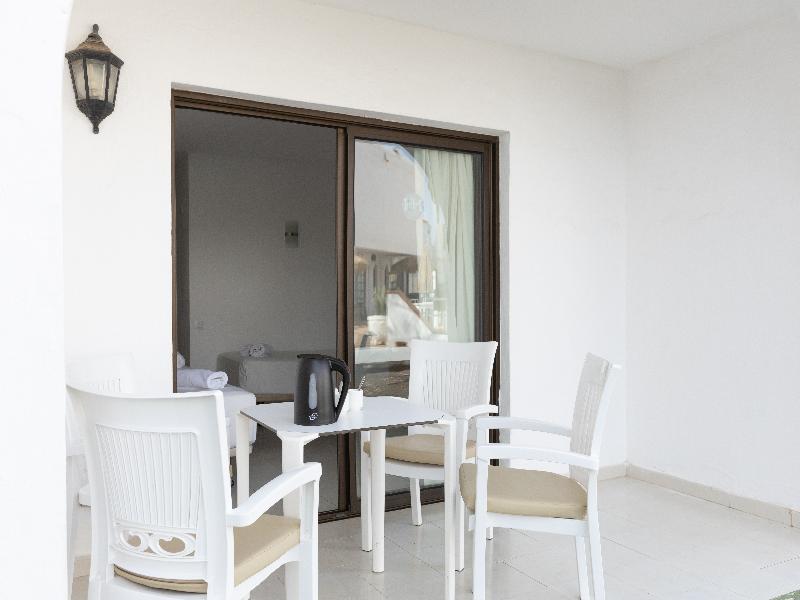 Apartamentos Hesperia Bristol Playa image