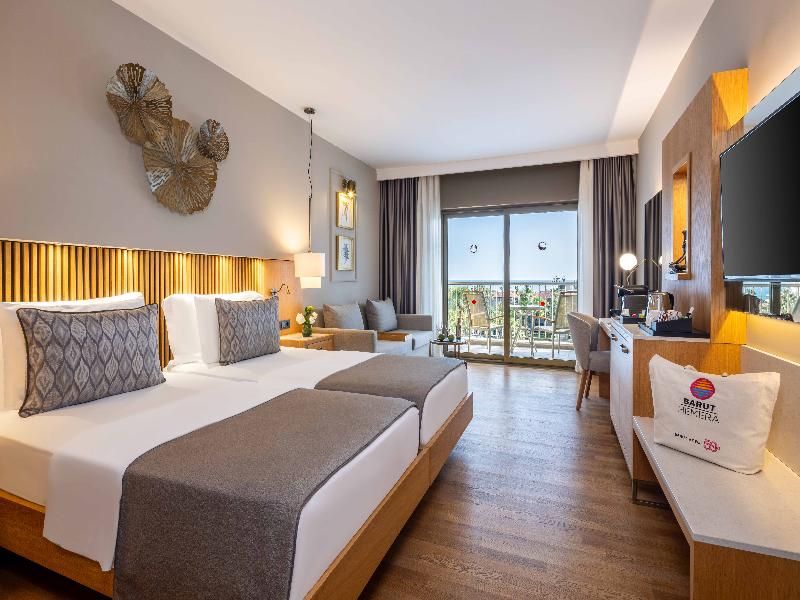 Double Deluxe Room, Side Sea View