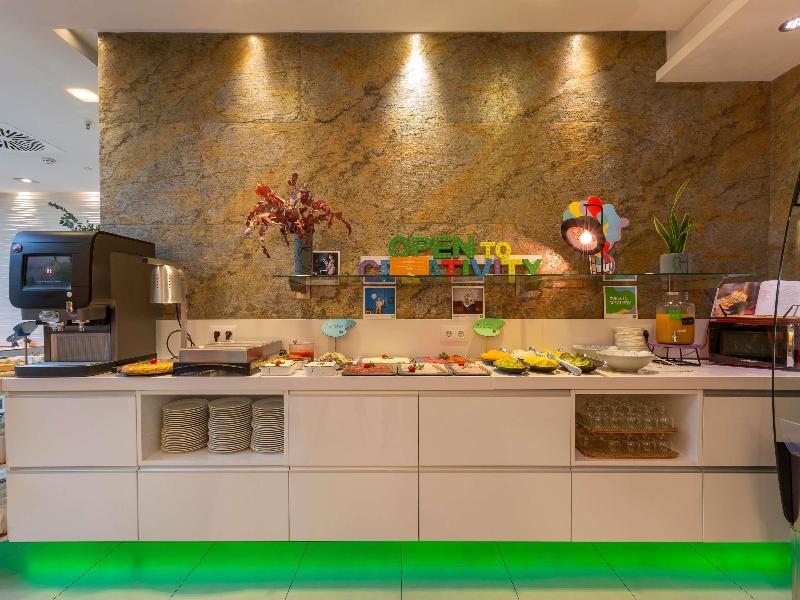 Ibis Styles Madrid Prado image