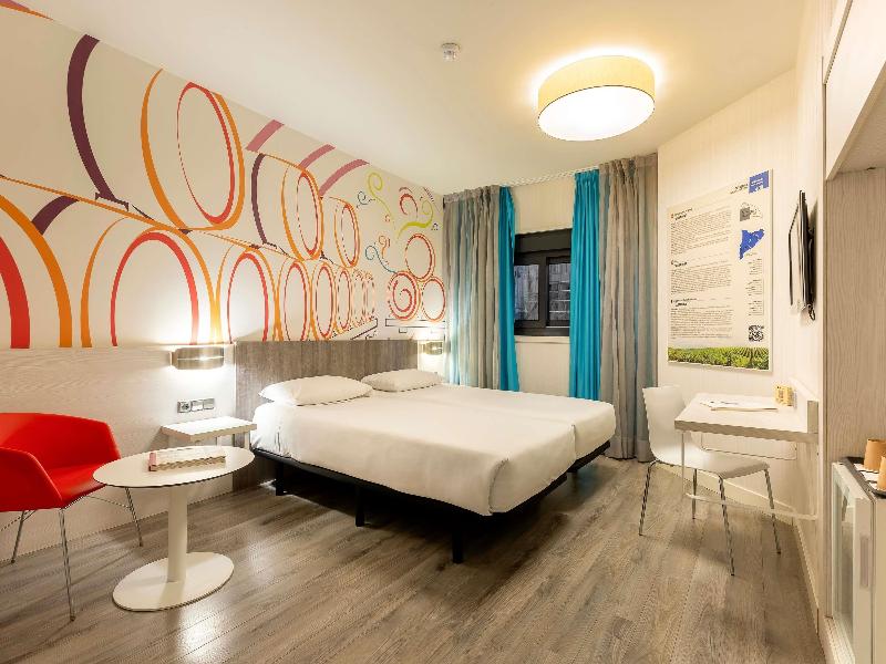 Ibis Styles Madrid Prado image