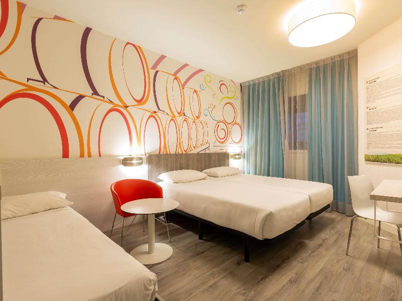 Ibis Styles Madrid Prado image