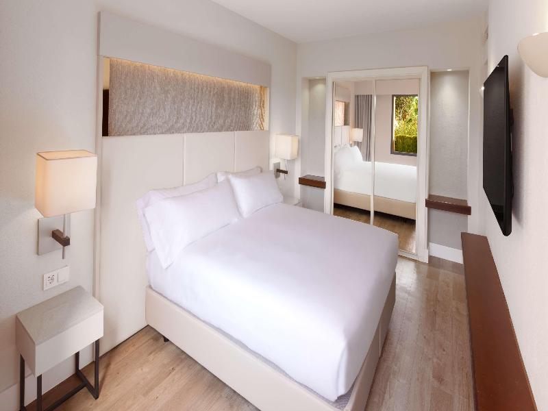DoubleTree by Hilton Islantilla Beach Golf Resort image