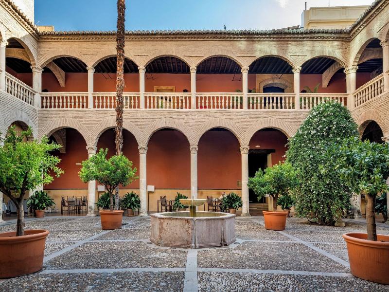 AC Palacio de Santa Paula Autograph Collection image