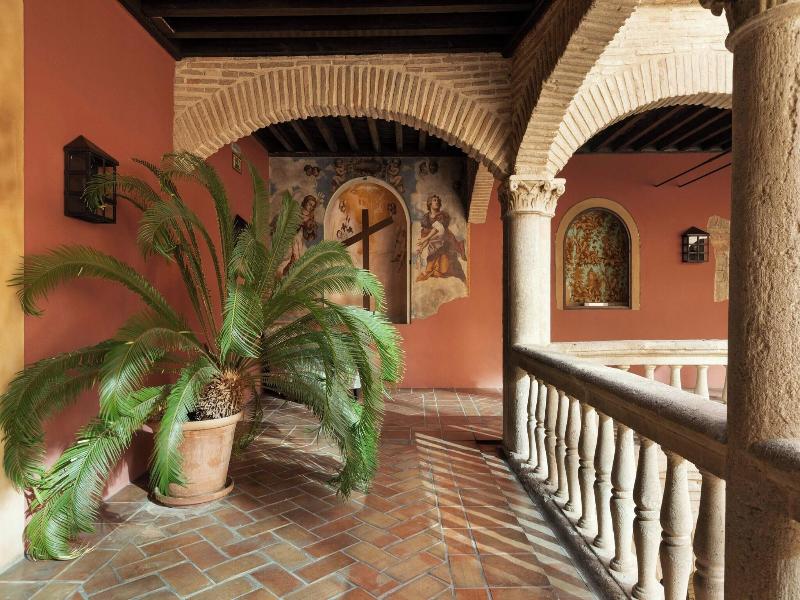 AC Palacio de Santa Paula Autograph Collection image