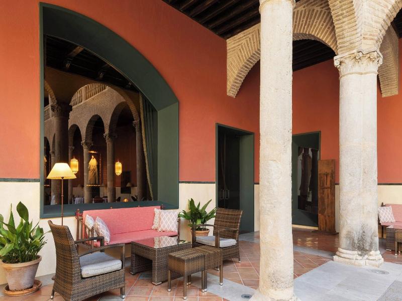AC Palacio de Santa Paula Autograph Collection image