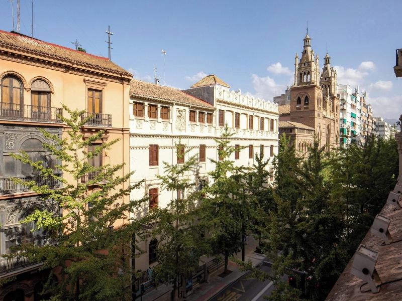 AC Palacio de Santa Paula Autograph Collection image
