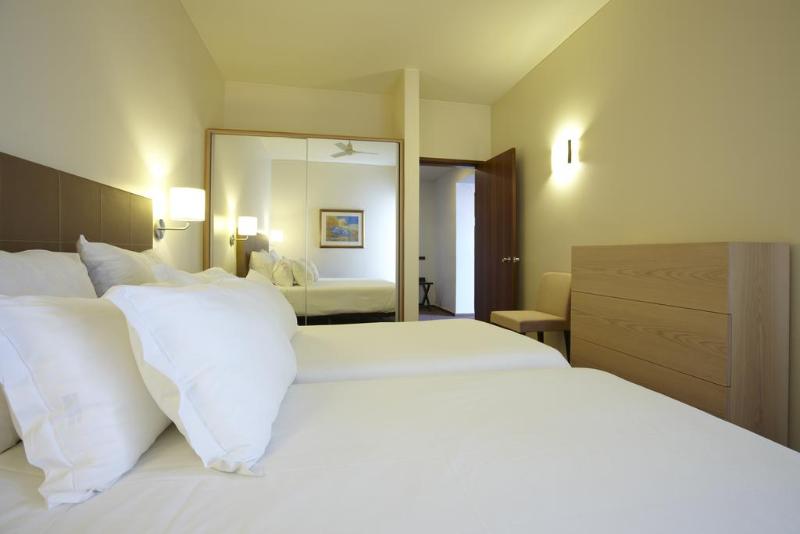 Girassol Suite Hotel