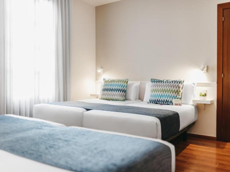Oriente Atiram Hotel image