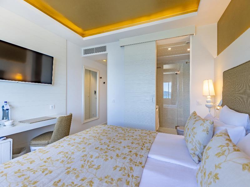 Hotel Illa D'or & Club Apartaments image