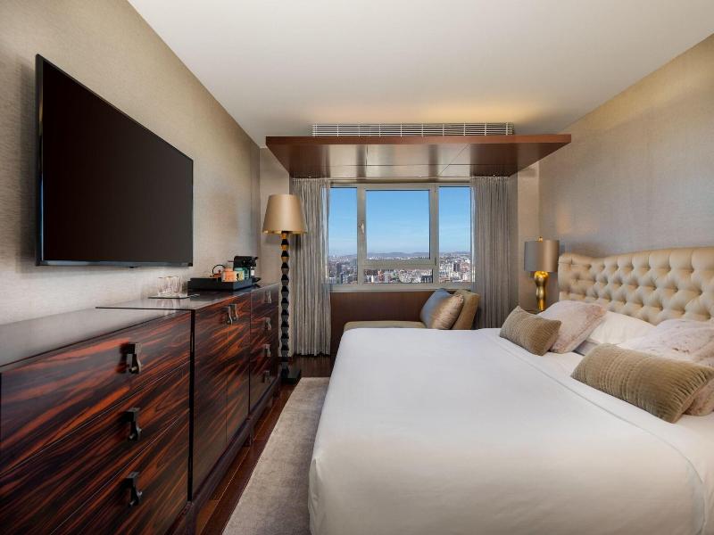 Sheraton Lisboa Hotel & Spa image
