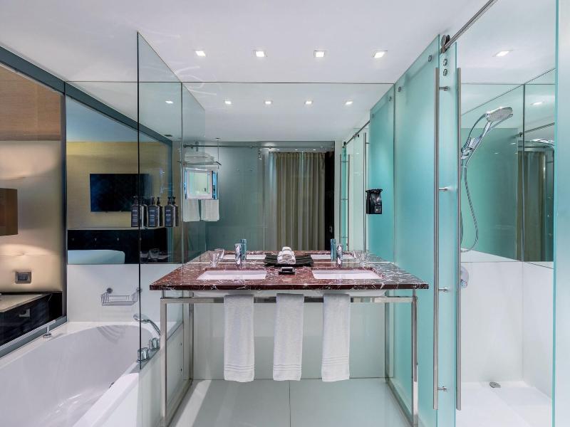 Sheraton Lisboa Hotel & Spa image