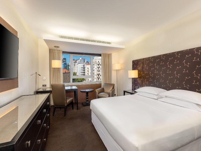 Sheraton Lisboa Hotel & Spa image