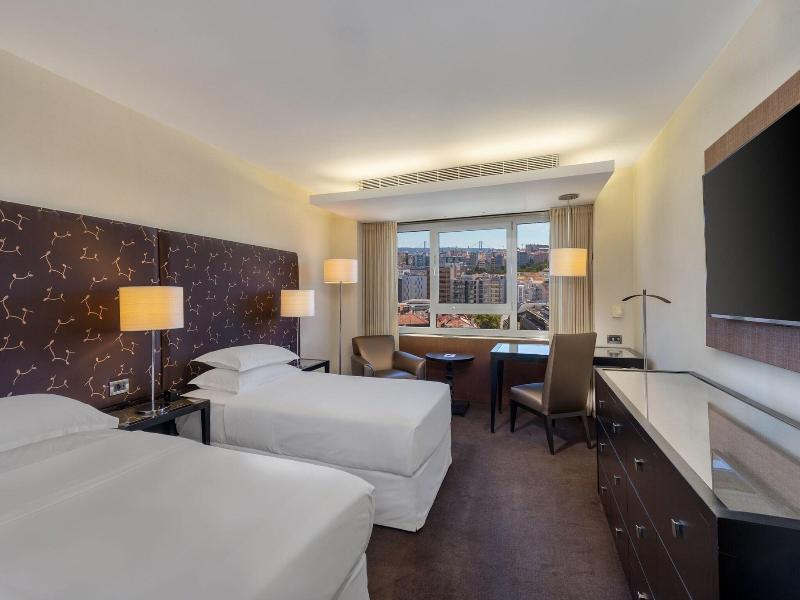Sheraton Lisboa Hotel & Spa image