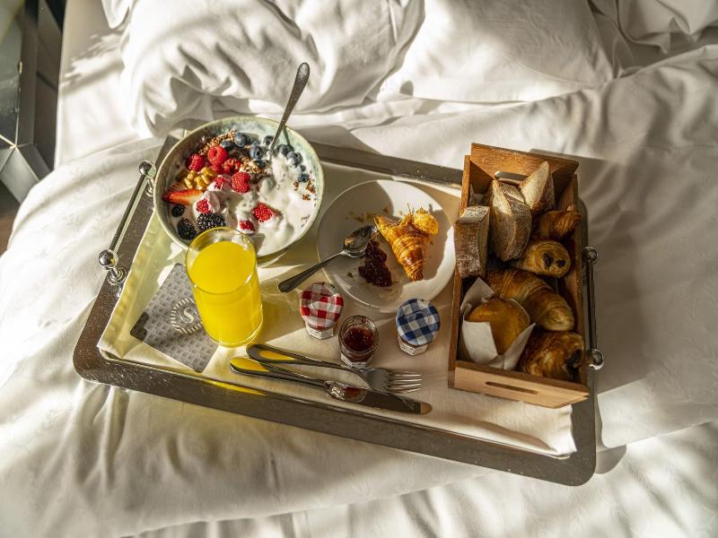 Sheraton Lisboa Hotel & Spa image