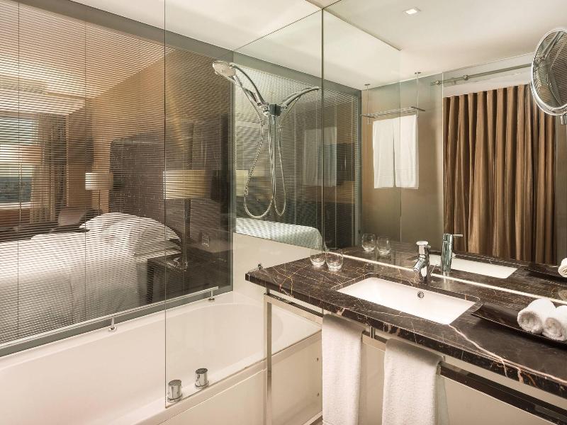 Sheraton Lisboa Hotel & Spa image