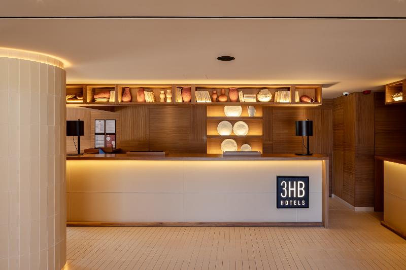 3HB Falesia Beach image