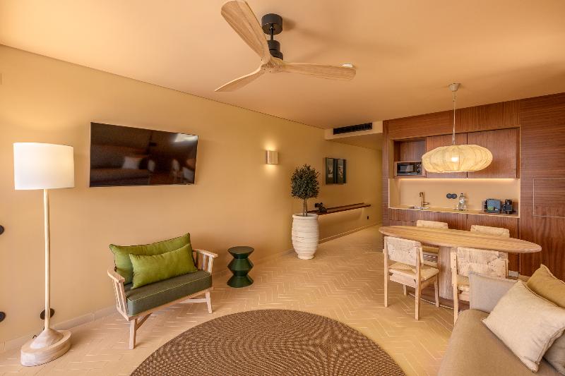 3HB Falesia Beach image