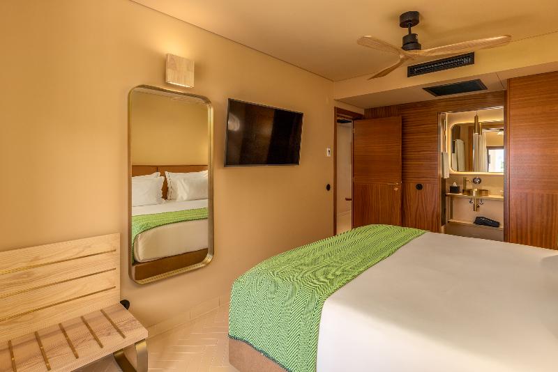 3HB Falesia Beach image