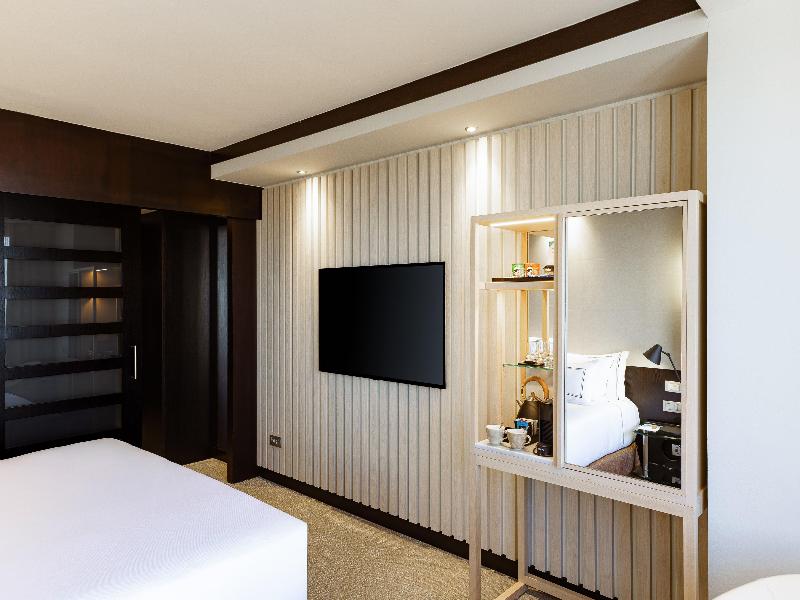 Melia Barcelona Sarria image