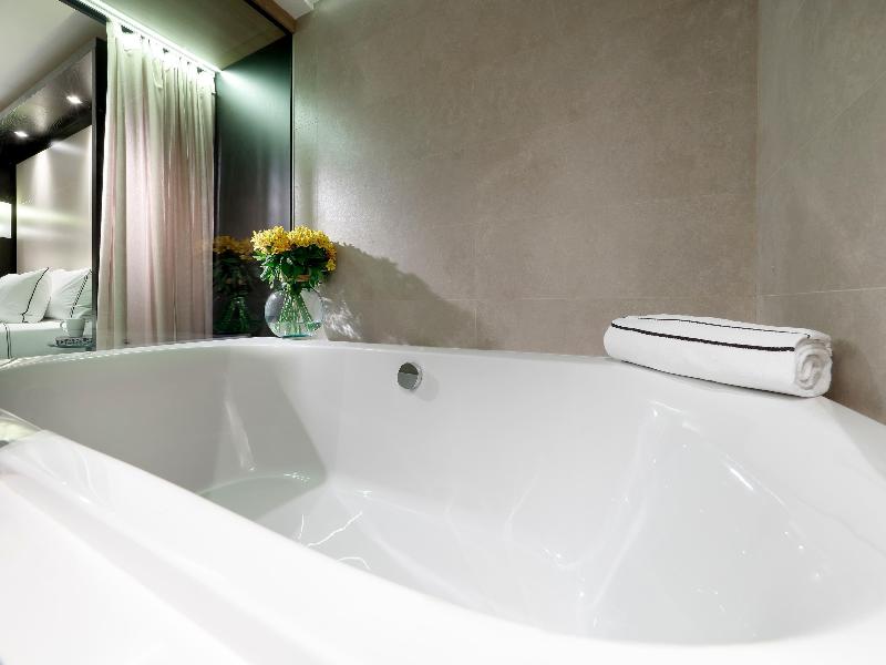 Melia Barcelona Sarria image