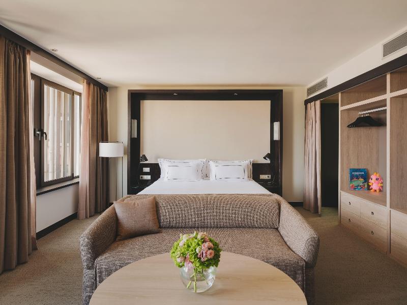 Melia Barcelona Sarria image
