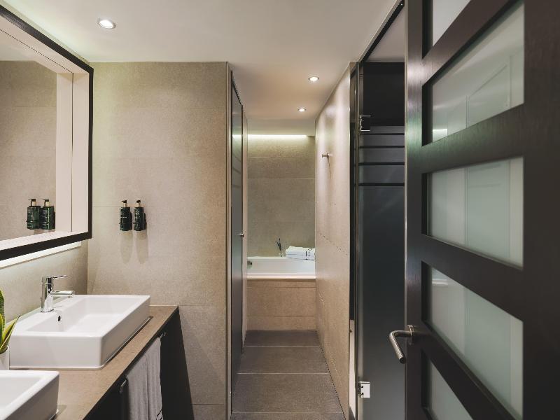 Melia Barcelona Sarria image