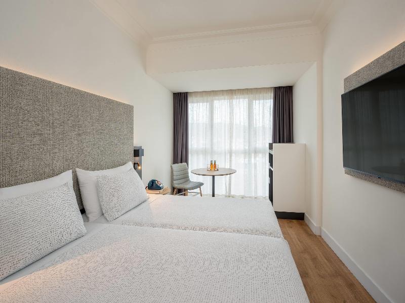 Innside by Meliá San Sebastian Orly image