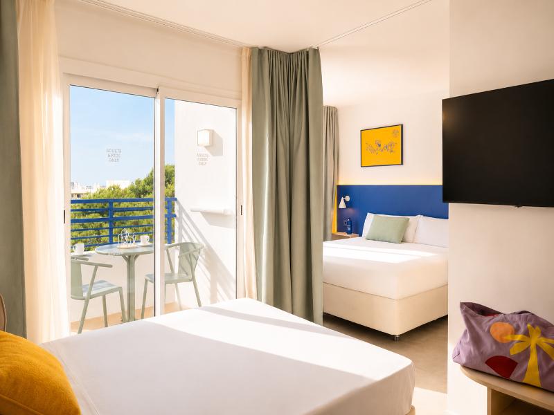 Coral Star Hotel & Apartments image
